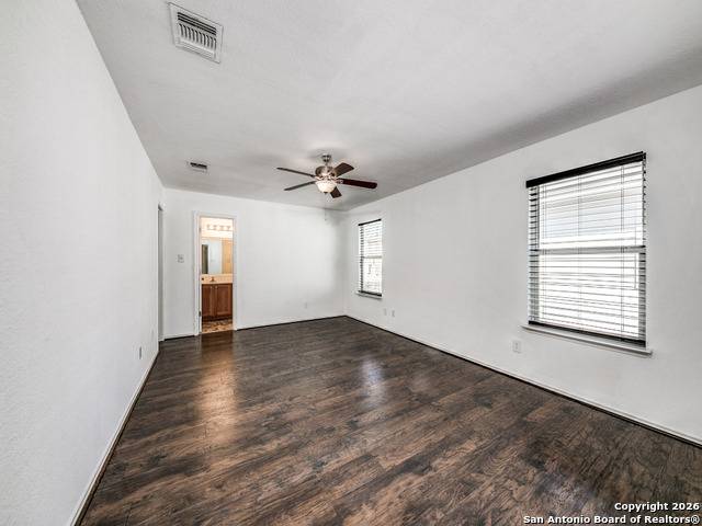 Listing photo id 4 for 6327 Fence  