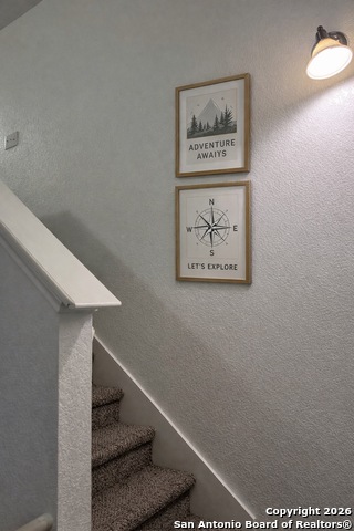 Listing photo id 4 for 3202 Carswell Bend