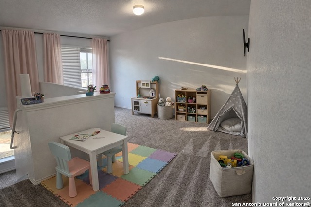 Listing photo id 5 for 3202 Carswell Bend