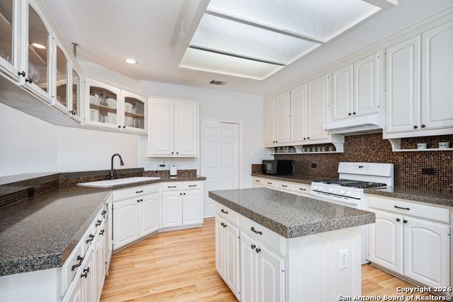 Image 15 of 54 For 33 Wolfeton  