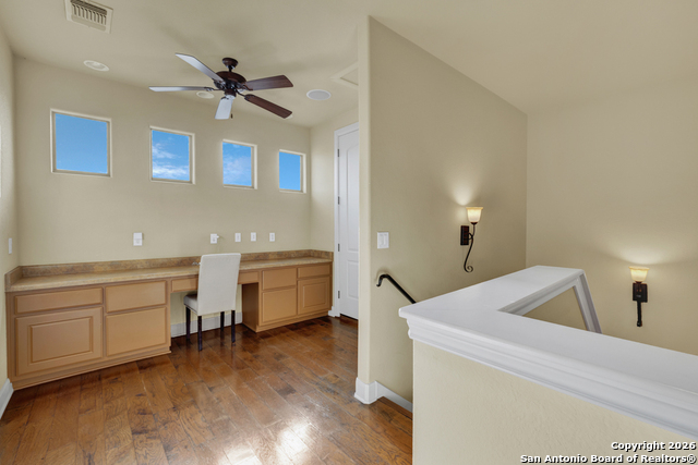 Image 29 of 50 For 1745 Lakeside W