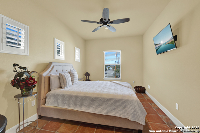 Image 46 of 50 For 1745 Lakeside W