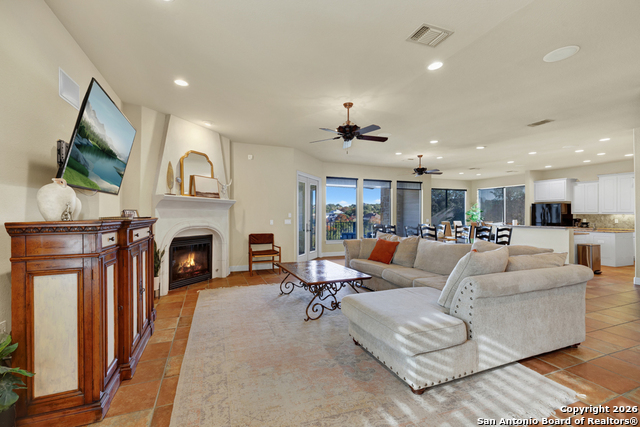 Image 5 of 50 For 1745 Lakeside W