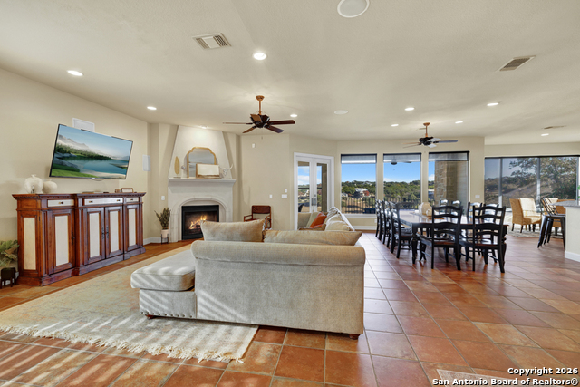 Image 6 of 50 For 1745 Lakeside W