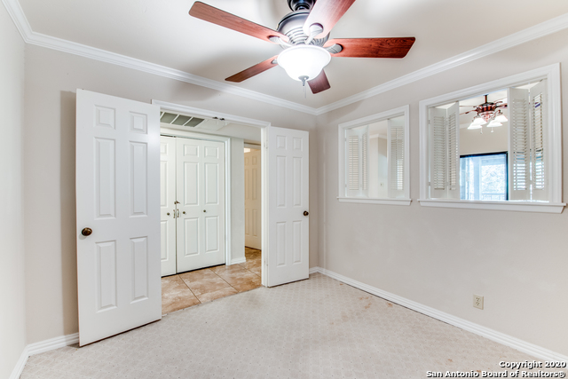 Image 4 of 12 For 4212 Medical Dr  911