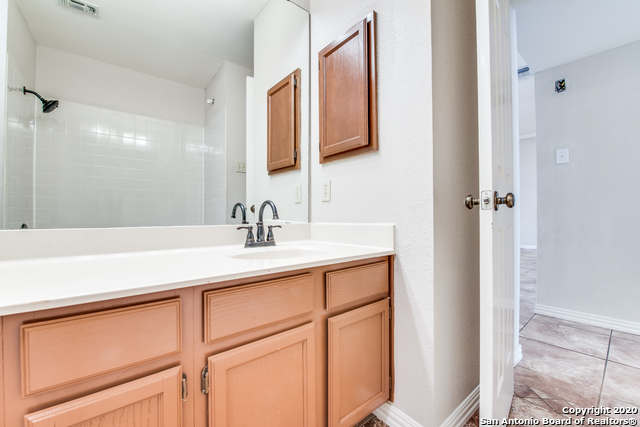 Image 6 of 12 For 4212 Medical Dr  911