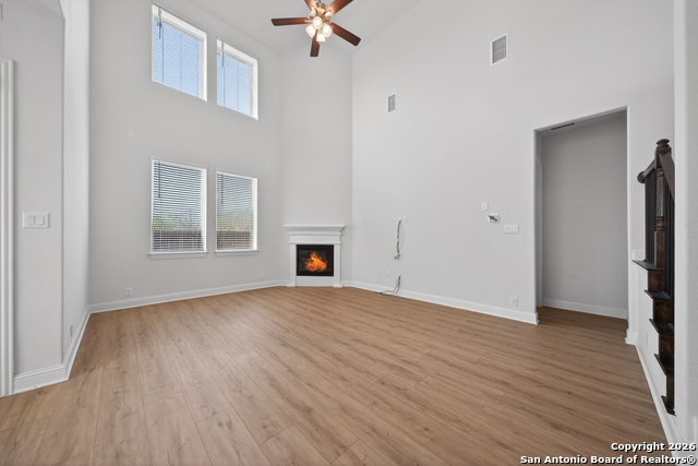 Image 6 of 34 For 6825 Hallie Loop