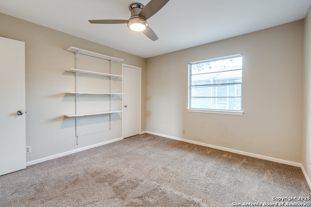 Image 23 of 28 For 2811 Woodbury 405