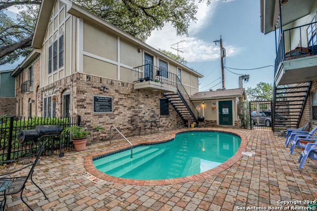 Image 25 of 28 For 2811 Woodbury 405