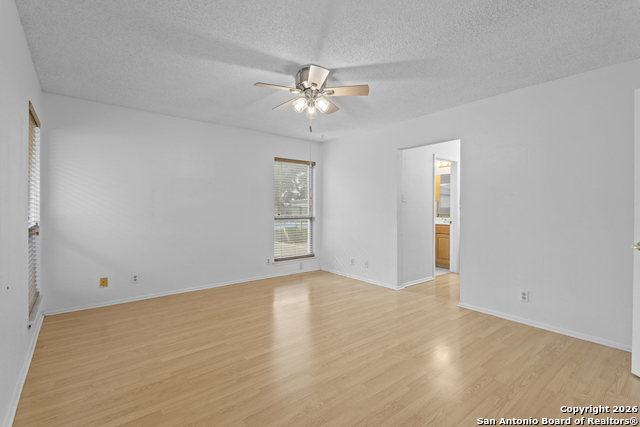 Image 18 of 59 For 33171 Blanco