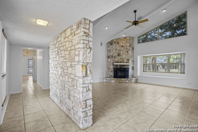 Image 6 of 59 For 33171 Blanco