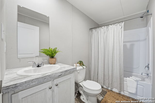 Image 37 of 71 For 843 County Road 331