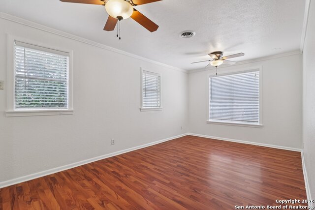 Image 21 of 49 For 4921 Hodges