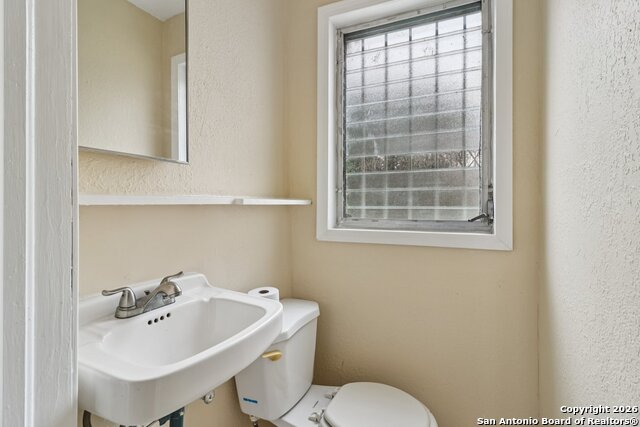 Image 26 of 49 For 4921 Hodges