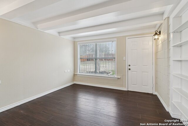 Image 28 of 49 For 4921 Hodges