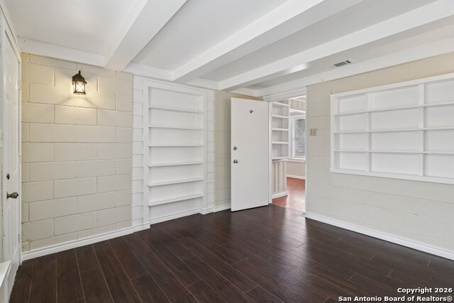 Image 29 of 49 For 4921 Hodges