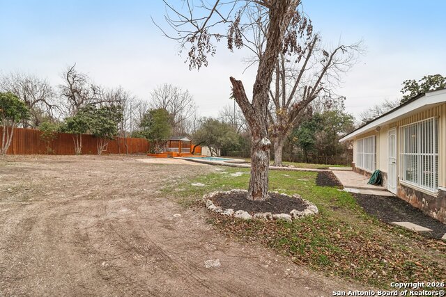 Image 43 of 49 For 4921 Hodges