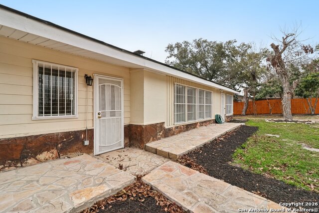 Image 5 of 49 For 4921 Hodges