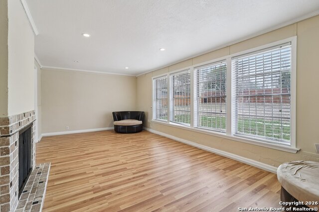 Image 8 of 49 For 4921 Hodges