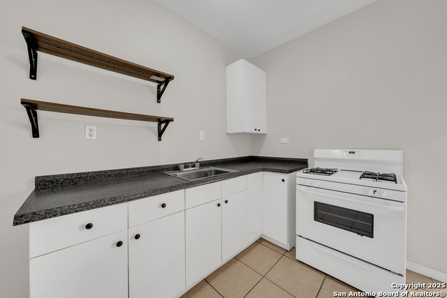 Image 12 of 32 For 1409 Woodlawn W