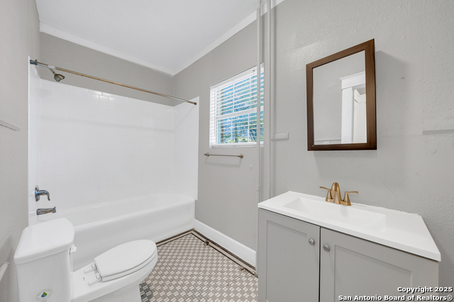 Image 21 of 32 For 1409 Woodlawn W