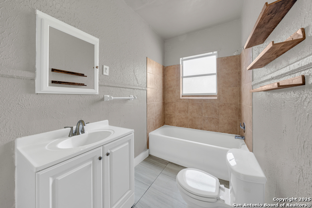 Image 27 of 32 For 1409 Woodlawn W