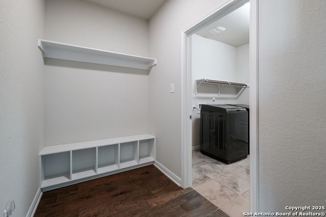 Image 24 of 29 For 1610 Nightshade