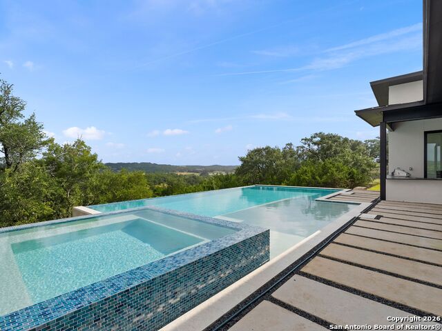 Listing photo id 44 for 11129 Barreal