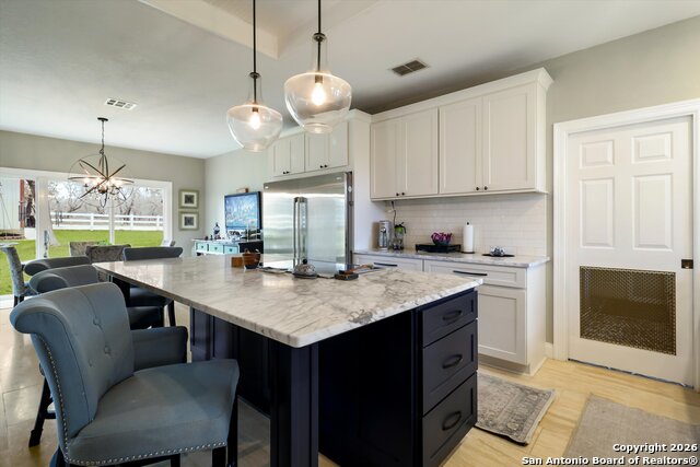 Listing photo id 8 for 329 Cimarron