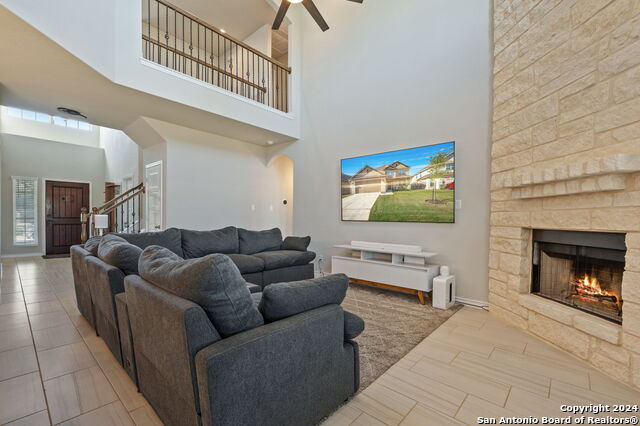 Image 6 of 26 For 8927 Whimsey Rdg