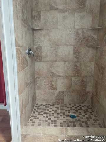 Image 13 of 17 For 742 Olney  