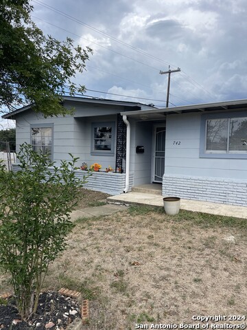 Image 2 of 17 For 742 Olney  