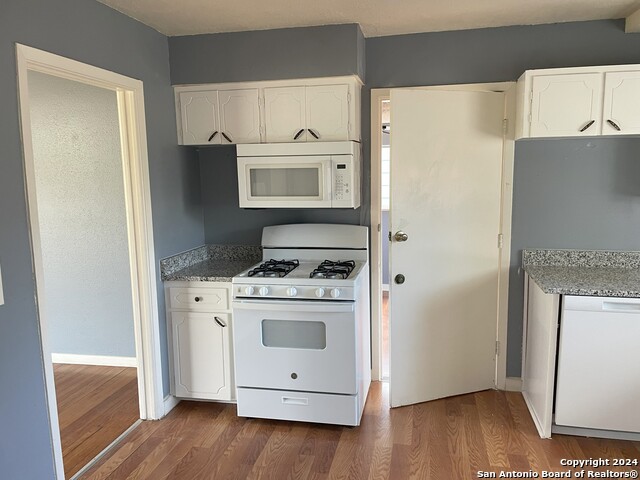 Image 4 of 17 For 742 Olney  