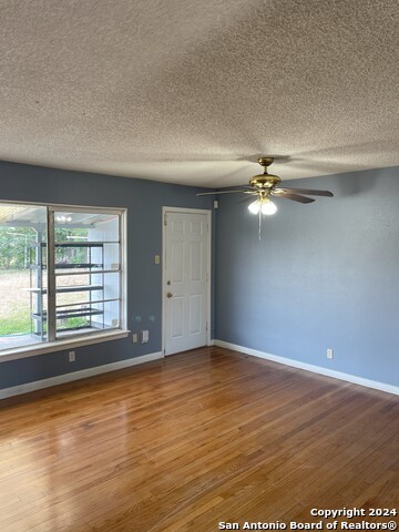 Image 7 of 17 For 742 Olney  