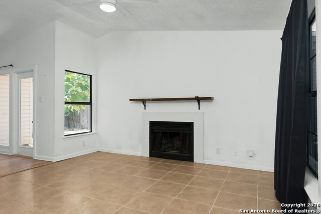 Image 5 of 24 For 6248 Valley Queen