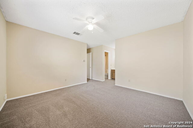 Listing photo id 15 for 13918 Tree Crossing St