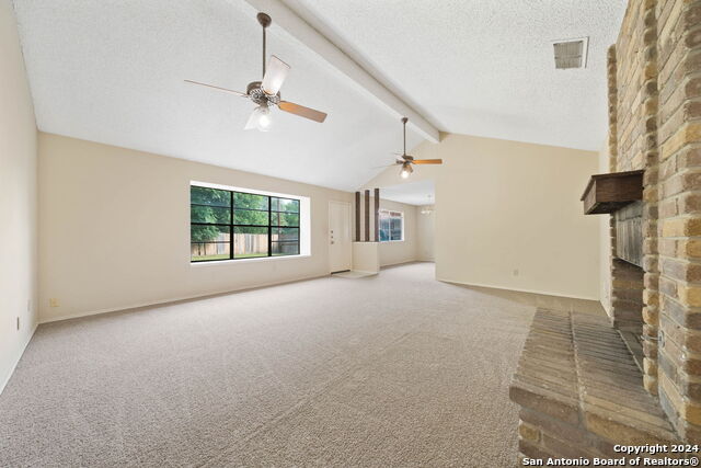 Listing photo id 3 for 13918 Tree Crossing St