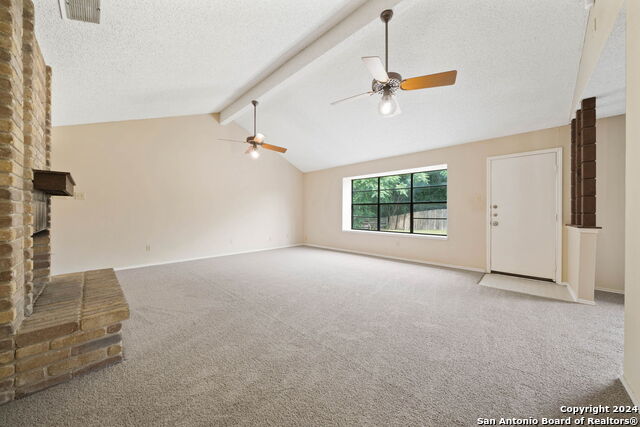 Listing photo id 6 for 13918 Tree Crossing St