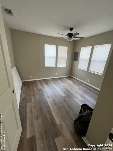 Image 13 of 16 For 136 Hilary St  1