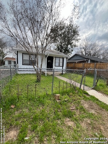 Image 2 of 16 For 136 Hilary St  1