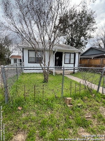 Image 3 of 16 For 136 Hilary St  1