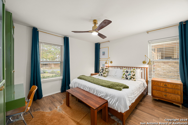 Image 18 of 53 For 2118 Lawndale Dr E