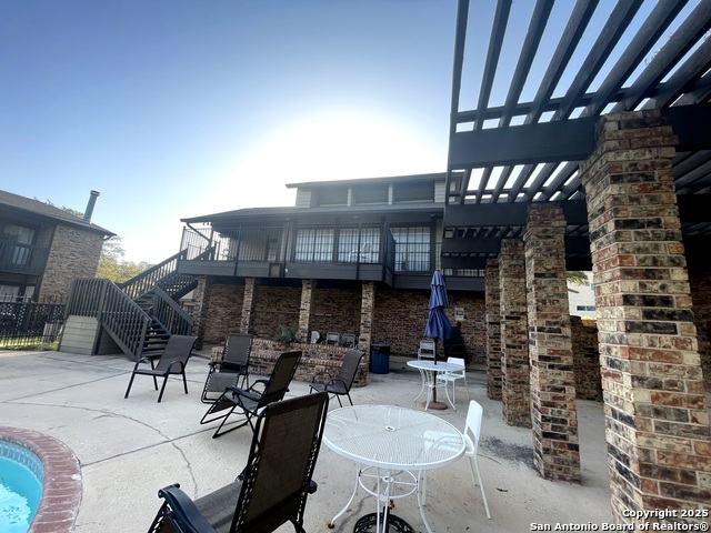 Image 21 of 24 For 11815 Vance Jackson  601a