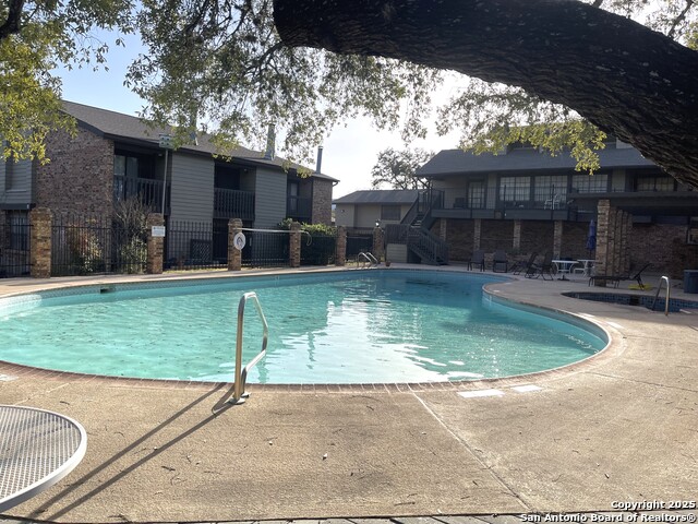 Image 23 of 24 For 11815 Vance Jackson  601a