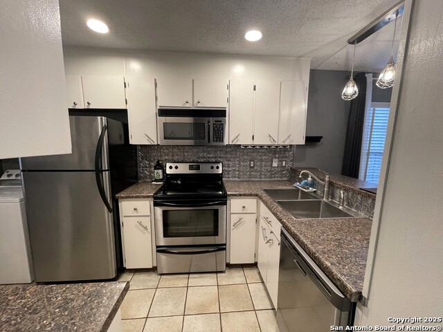 Image 3 of 24 For 11815 Vance Jackson  601a