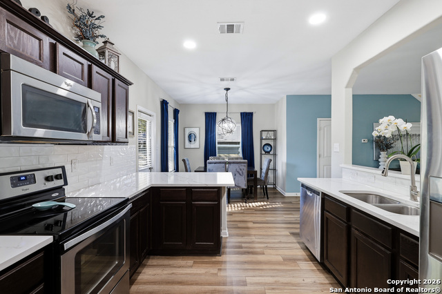 Image 10 of 25 For 512 Livingston Dr