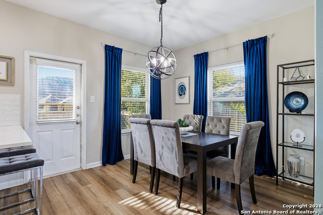 Image 13 of 25 For 512 Livingston Dr