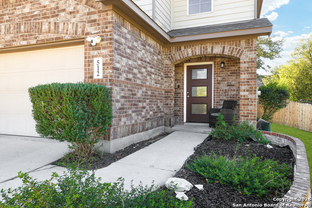 Image 2 of 25 For 512 Livingston Dr