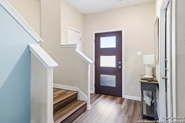 Image 3 of 25 For 512 Livingston Dr