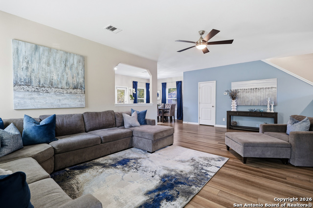 Image 6 of 25 For 512 Livingston Dr